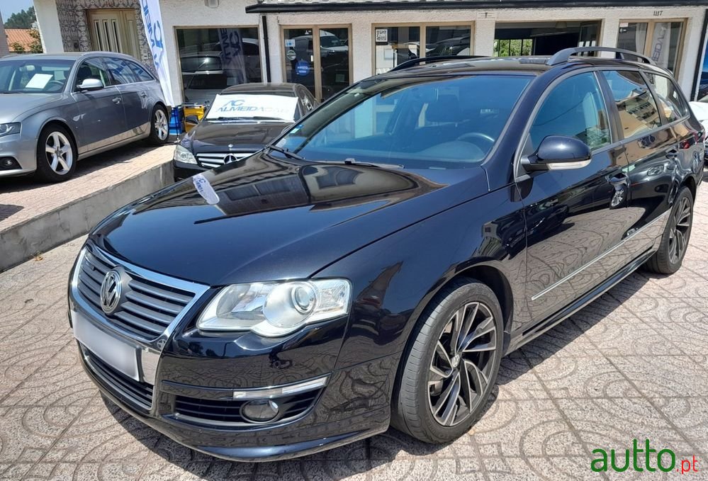 2010' Volkswagen Passat Variant photo #3