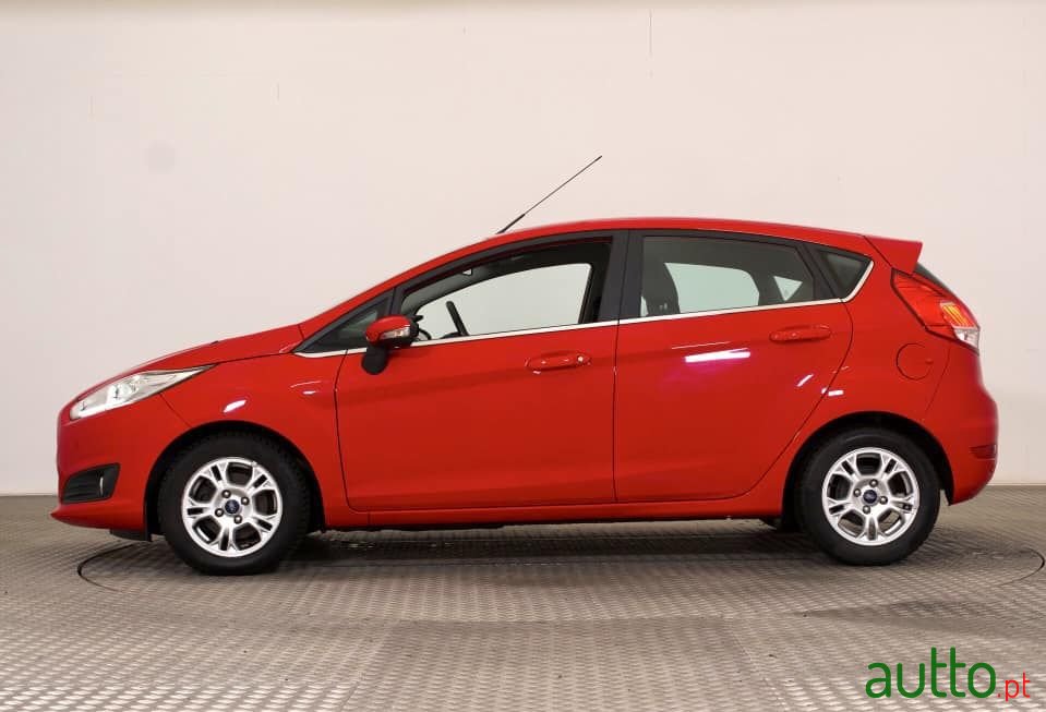 2017' Ford Fiesta photo #2