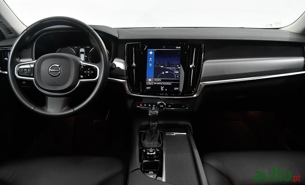 2018' Volvo V90 photo #3