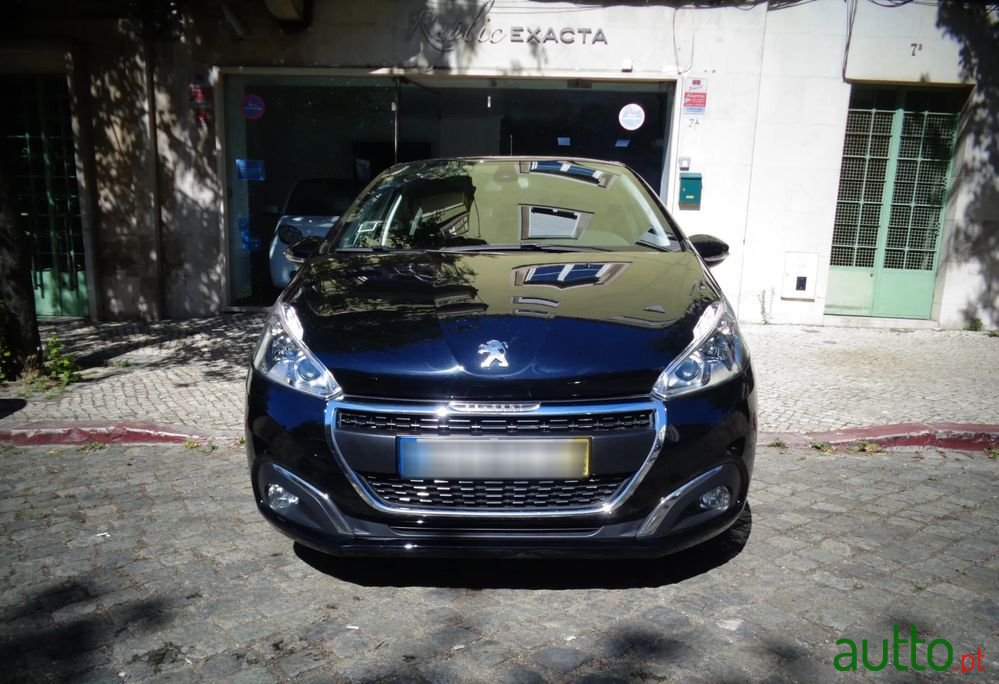 2019' Peugeot 208 photo #3