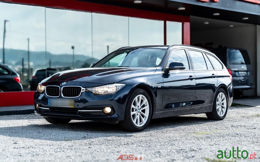 2016' BMW Série 3 D Touring Line Sport photo #1