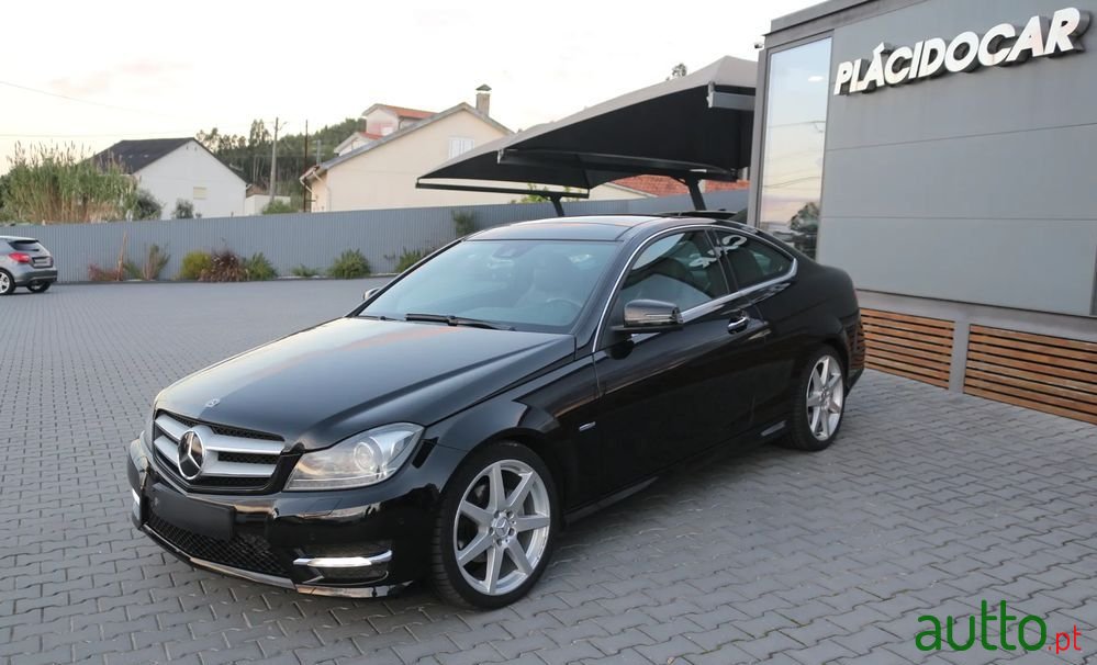 2011' Mercedes-Benz Classe C D photo #2