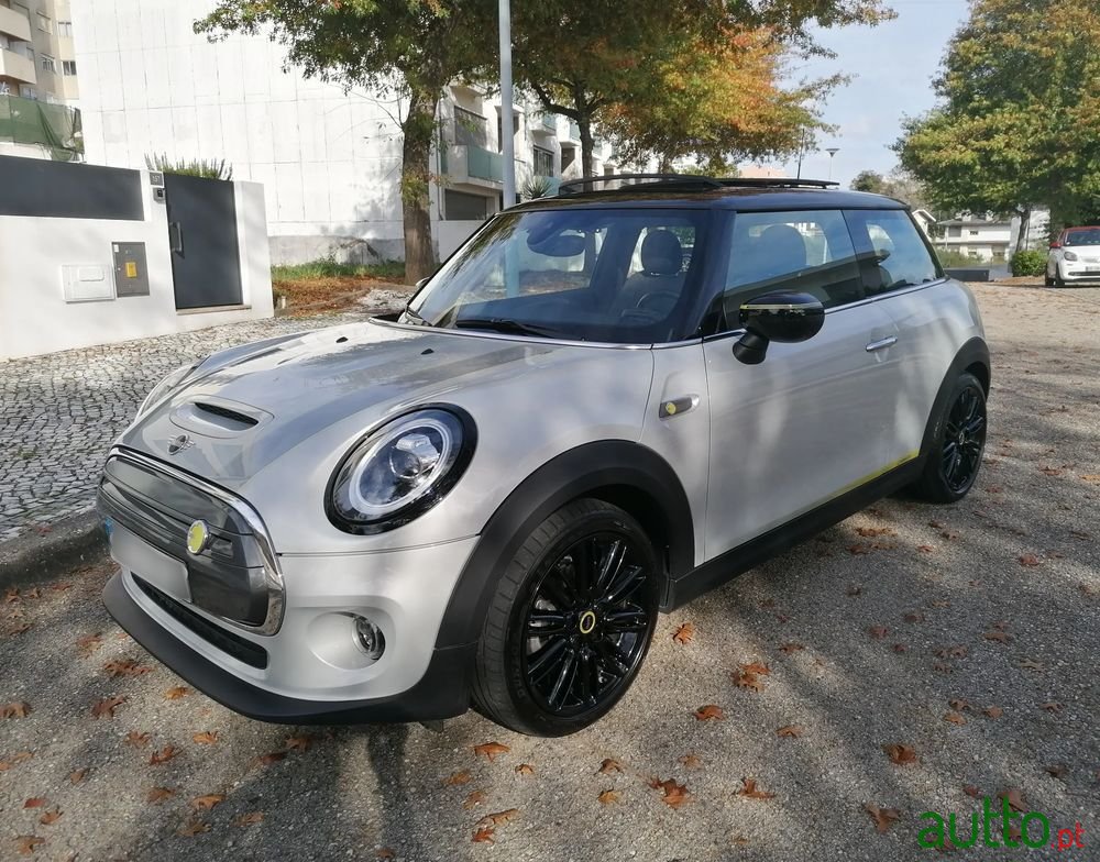2020' MINI Cooper Se Collection photo #3