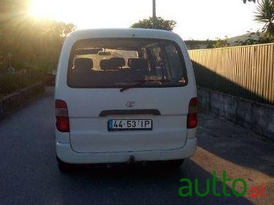 1997' Toyota Hiace 9 Lugares photo #4