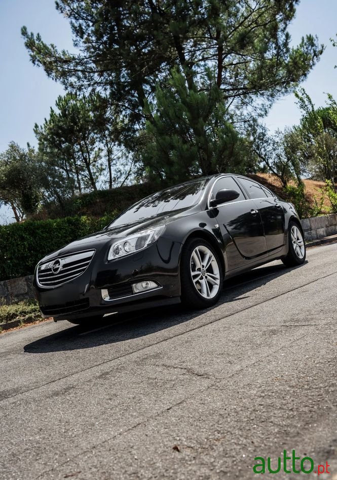 2011' Opel Insignia 2.0 Cdti Edition Ecoflex photo #3