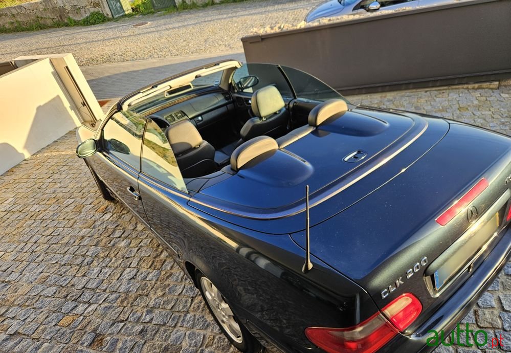 2000' Mercedes-Benz CLK 200 Kompressor photo #3