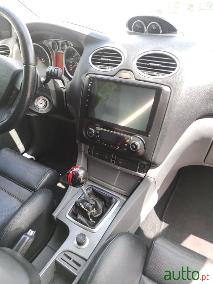 2009' Ford Focus photo #6