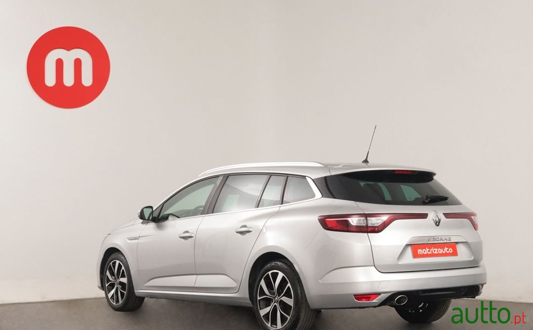 2020' Renault Megane Sport Tourer photo #3