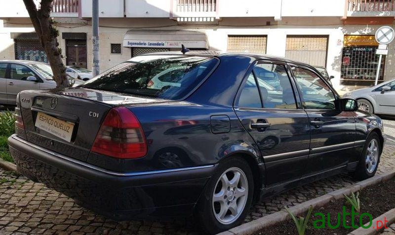 2000' Mercedes-Benz C-220 Cdi Sport photo #2