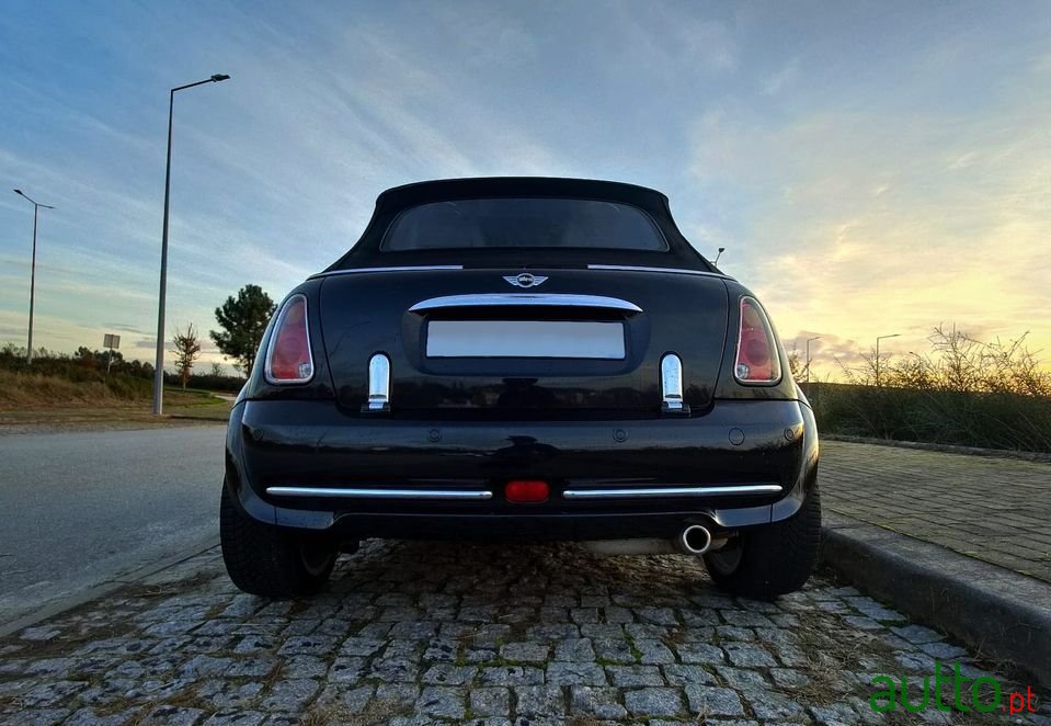 2007' MINI Cabrio photo #6