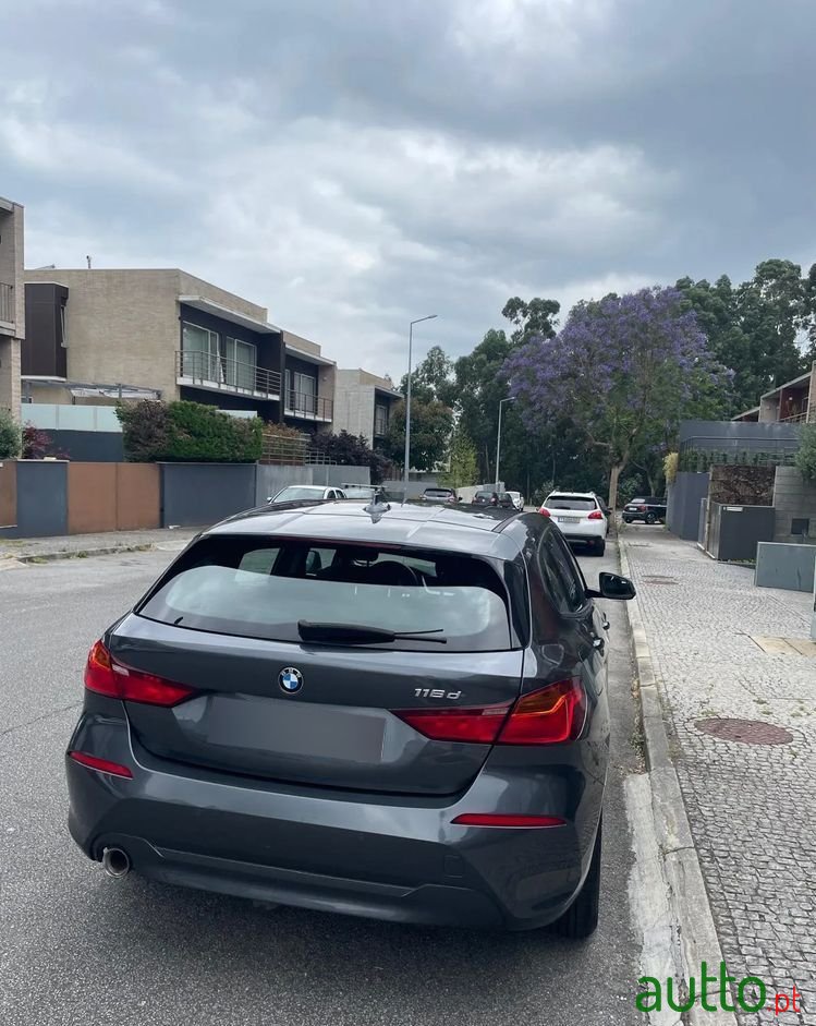 2019' BMW Série 1 D photo #6