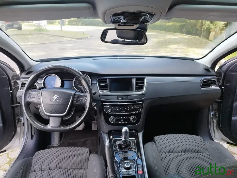 2012' Peugeot 508 photo #3