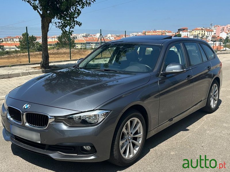 2017' BMW 320 D Touring Advantage Auto photo #2