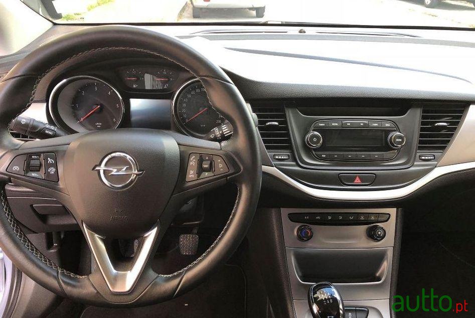 2017' Opel Astra Sports Tourer photo #2