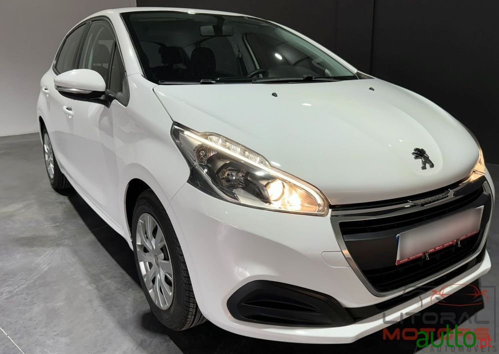2019' Peugeot 208 photo #5