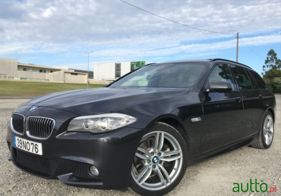 2013' BMW 520 photo #1