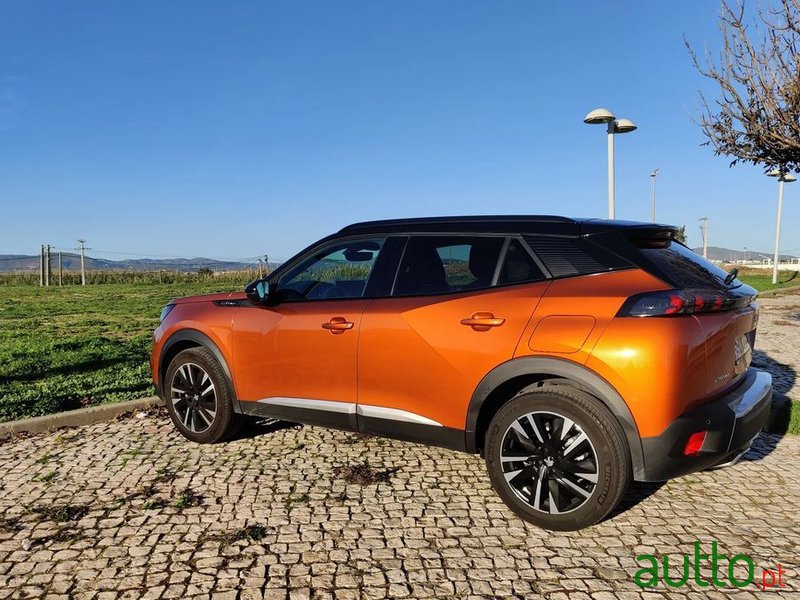 2020' Peugeot 2008 photo #1