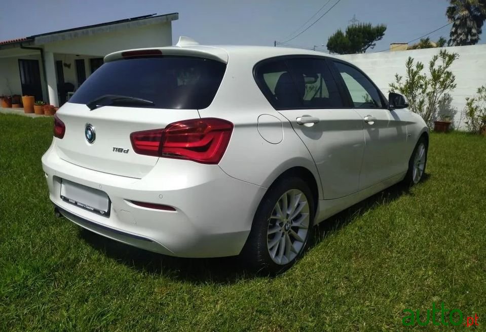 2017' BMW 118 photo #3