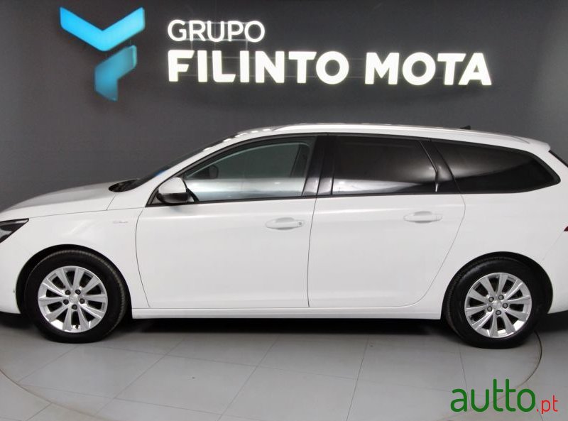 2020' Peugeot 308 Sw photo #5