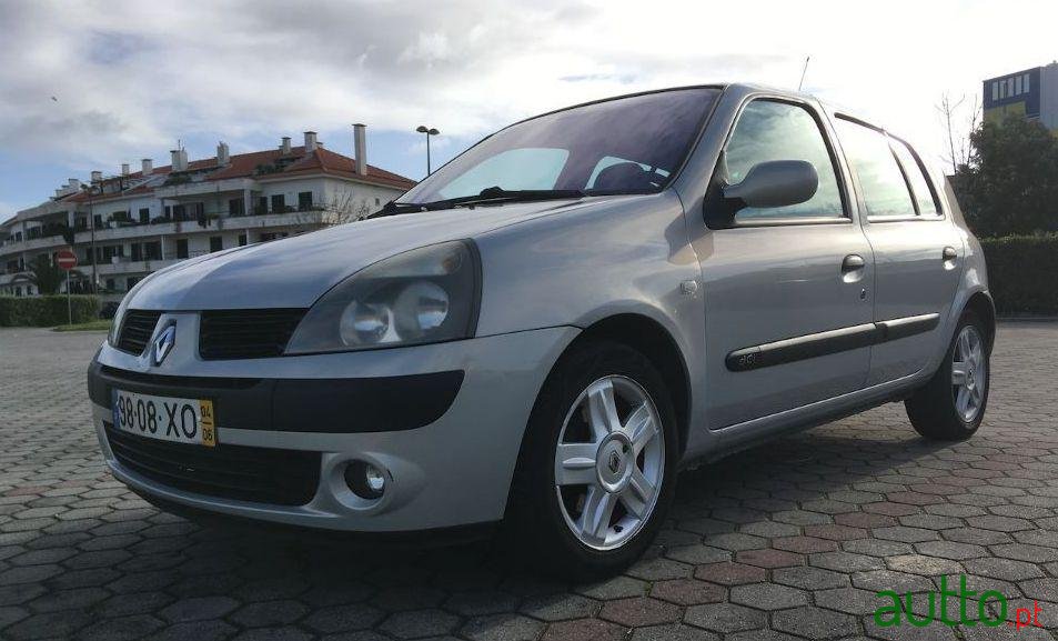 2004' Renault Clio photo #3