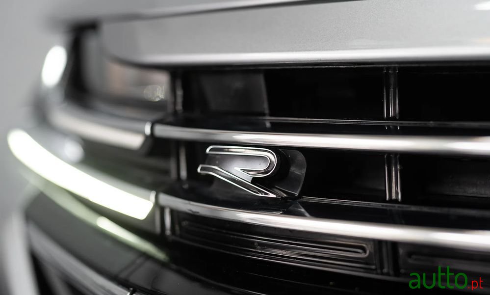 2022' Volkswagen Arteon photo #6