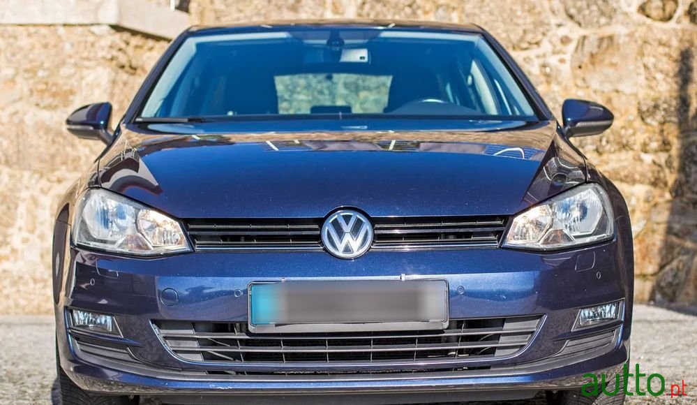 2013' Volkswagen Golf photo #2