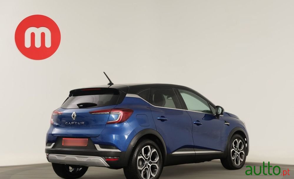 2022' Renault Captur photo #4
