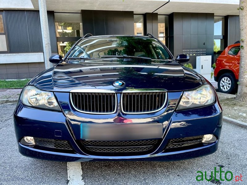 2006' BMW 320 D Touring Exclusive photo #2