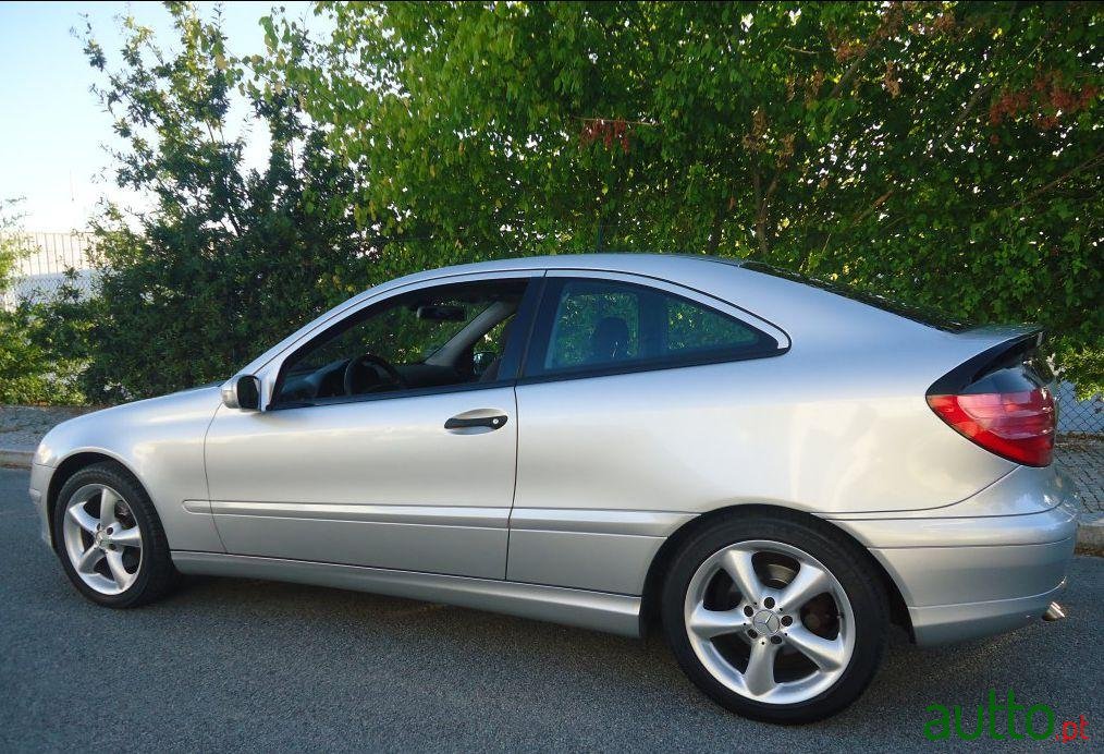 2002' Mercedes-Benz C 220 Cdi Evolution photo #1