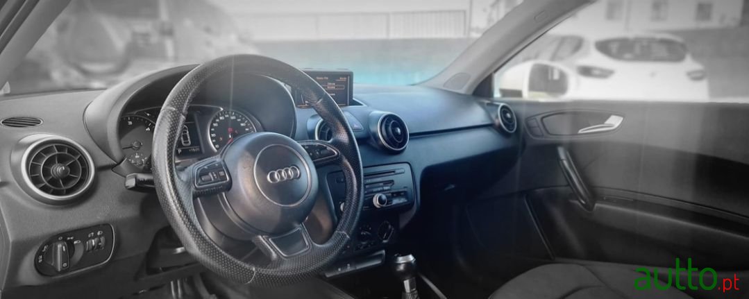 2011' Audi A1 photo #6