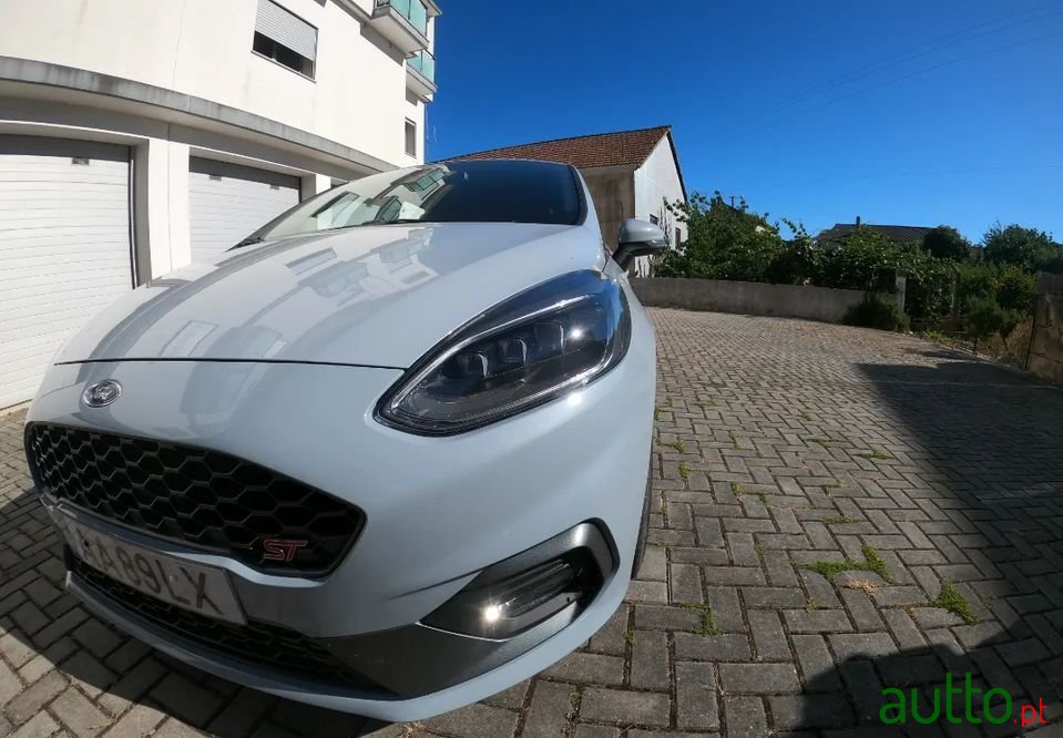 2020' Ford Fiesta photo #5