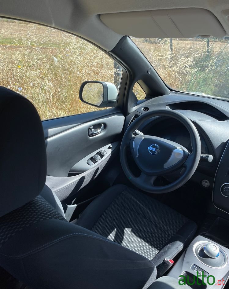 2016' Nissan Leaf photo #4