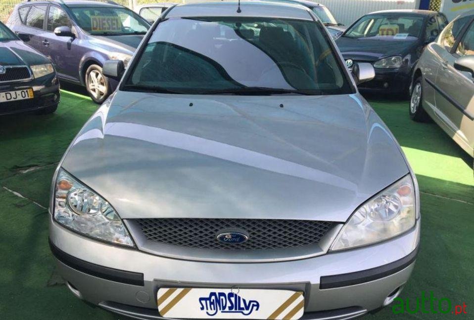 2001' Ford Mondeo 2.0 Tddi Ghia photo #4