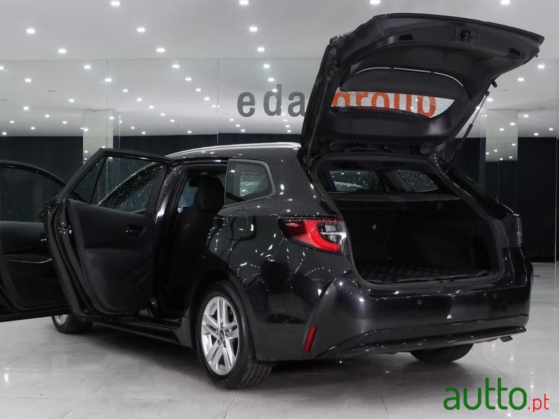 2021' Toyota Corolla Touring Sports photo #5