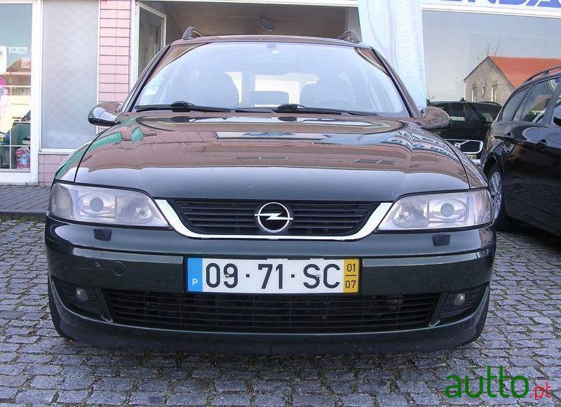 2001' Opel Vectra Caravan photo #1