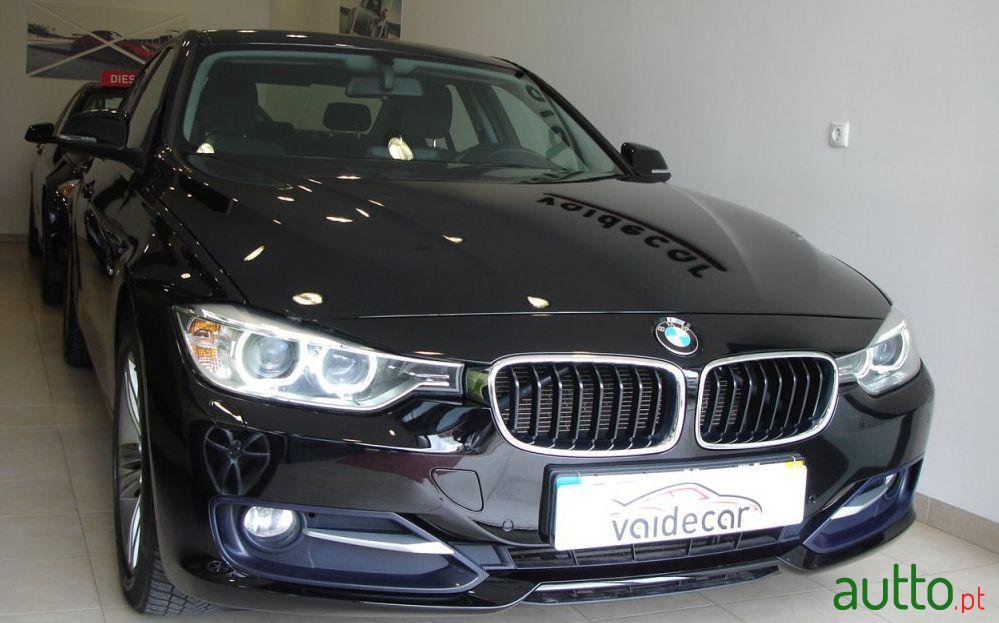 2012' BMW 320 d Line Sport photo #2