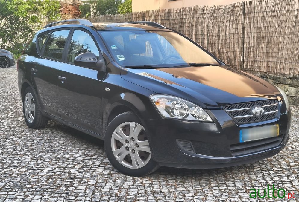 2008' Kia Ceed Sw photo #3