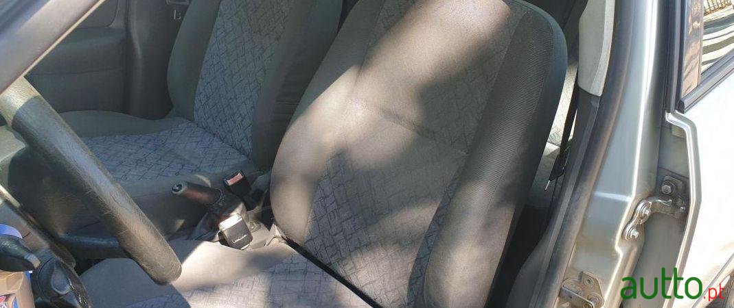 2001' Ford Focus Sw photo #2