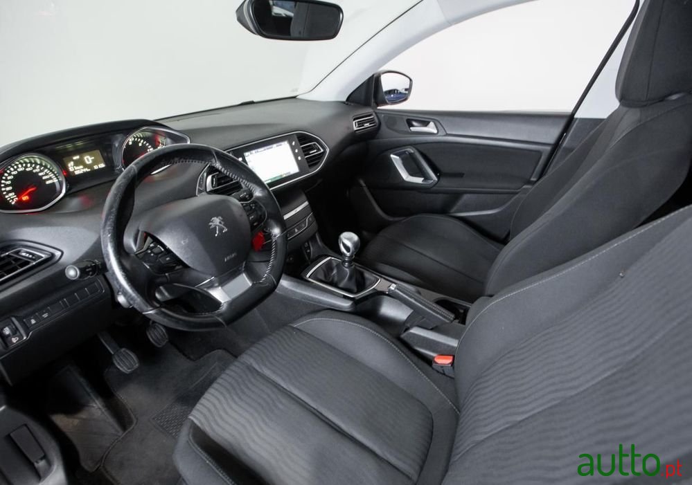 2016' Peugeot 308 Sw photo #6