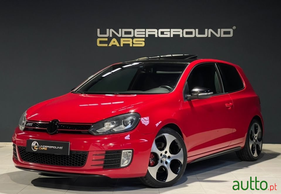 2010' Volkswagen Golf photo #1