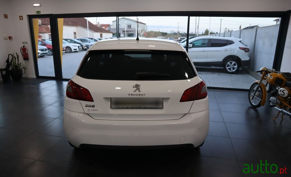 2018' Peugeot 308 photo #5