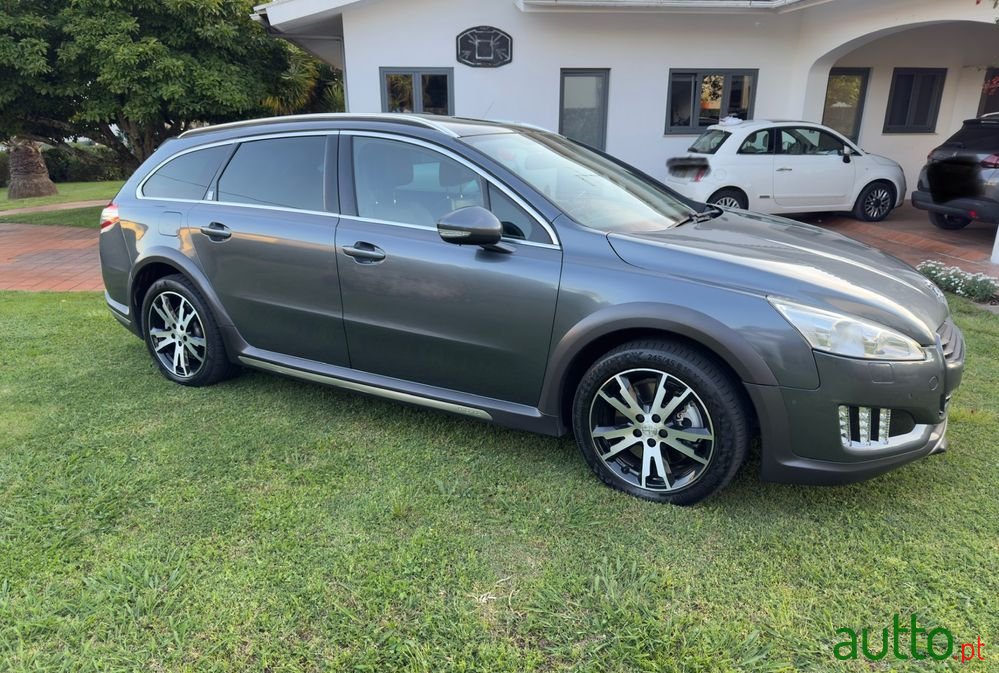 2013' Peugeot 508 RXH photo #2