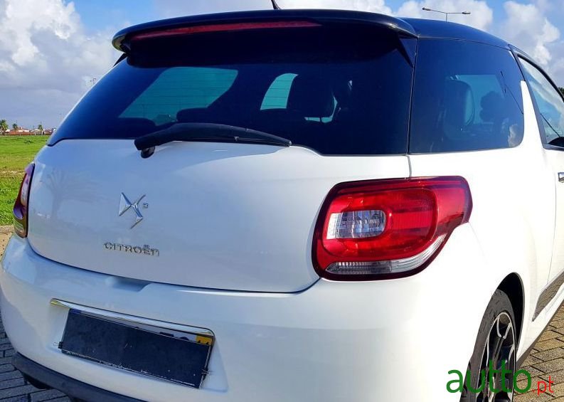 2011' DS Automobiles Ds3 photo #3