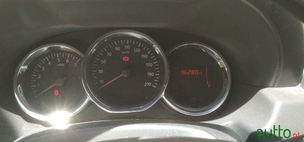 2014' Dacia Duster photo #2