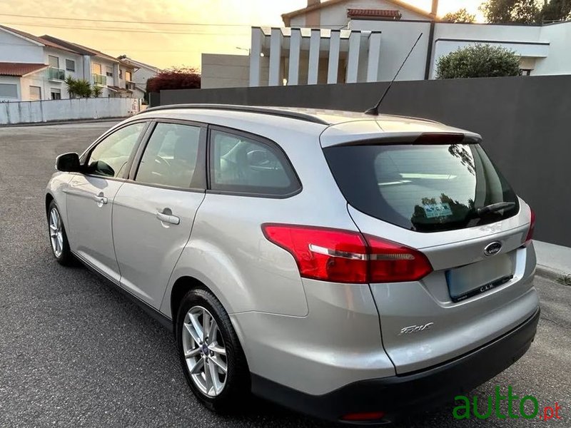 2016' Ford Focus Sw photo #2