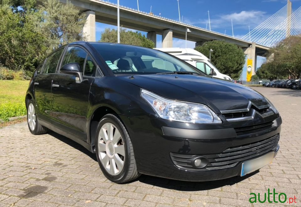 2006' Citroen C4 1.6-Hdi photo #2