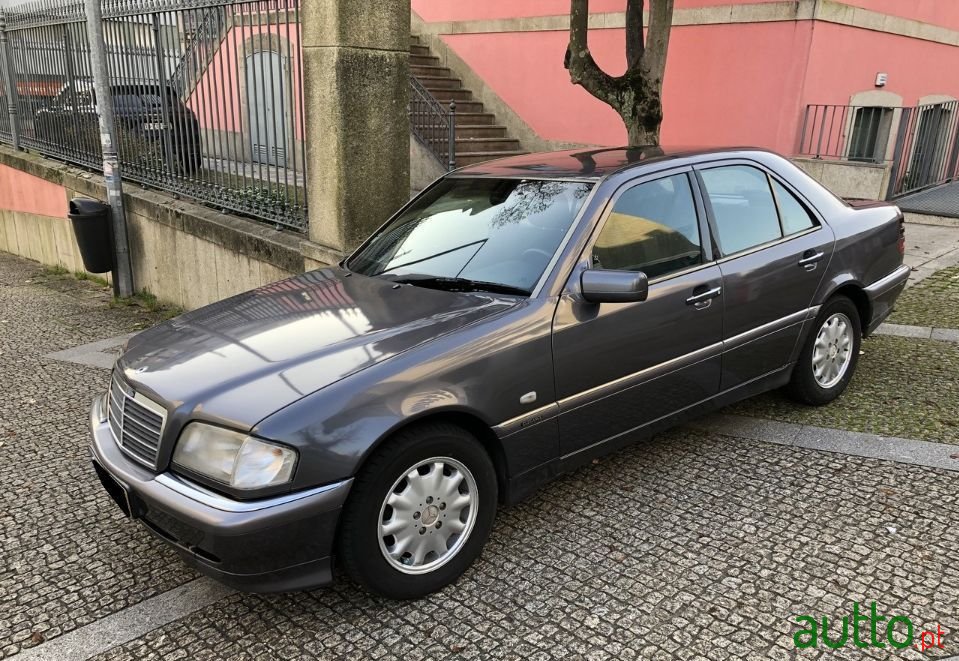 1999' Mercedes-Benz C-220 photo #2