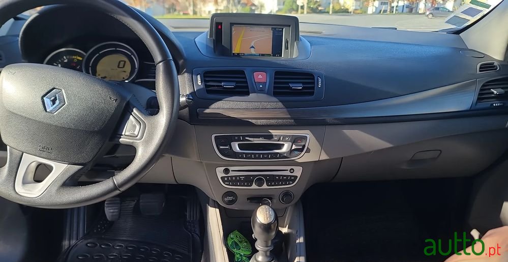 2010' Renault Megane 1.5 Dci Dynamique photo #4