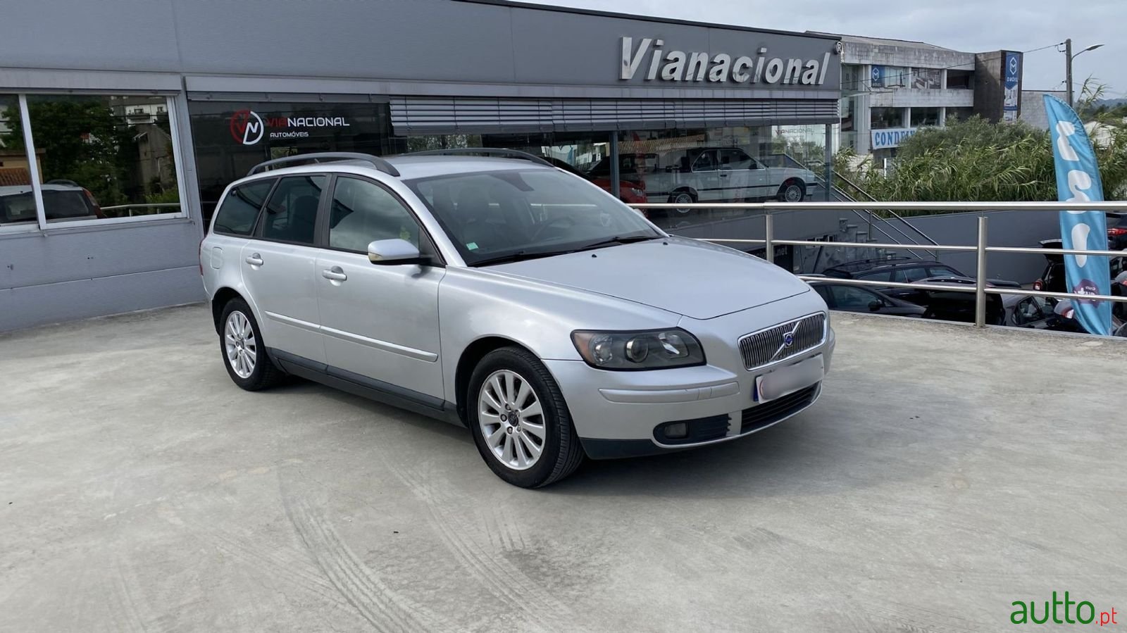 2004' Volvo V50 photo #1