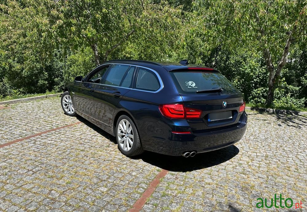 2011' BMW 520 D Touring Aut. photo #3